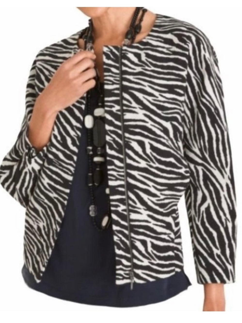 Animal/Zebra Print Chico’s Black & White Zip Front Jacket Size 0(4-6) Chic